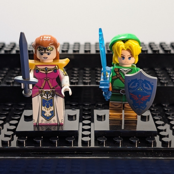 2 Minifigures- Legend of Zelda Nintendo Building Block Figures Link Zelda - Picture 7 of 8